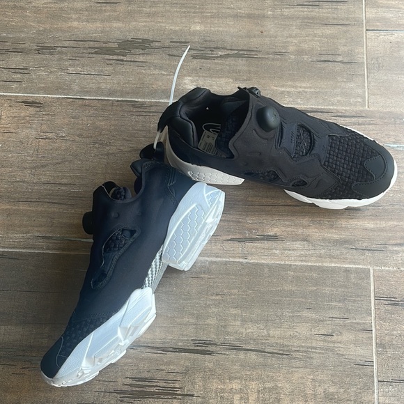 Women Woven Reebok Fury insta pump - Picture 6 of 14